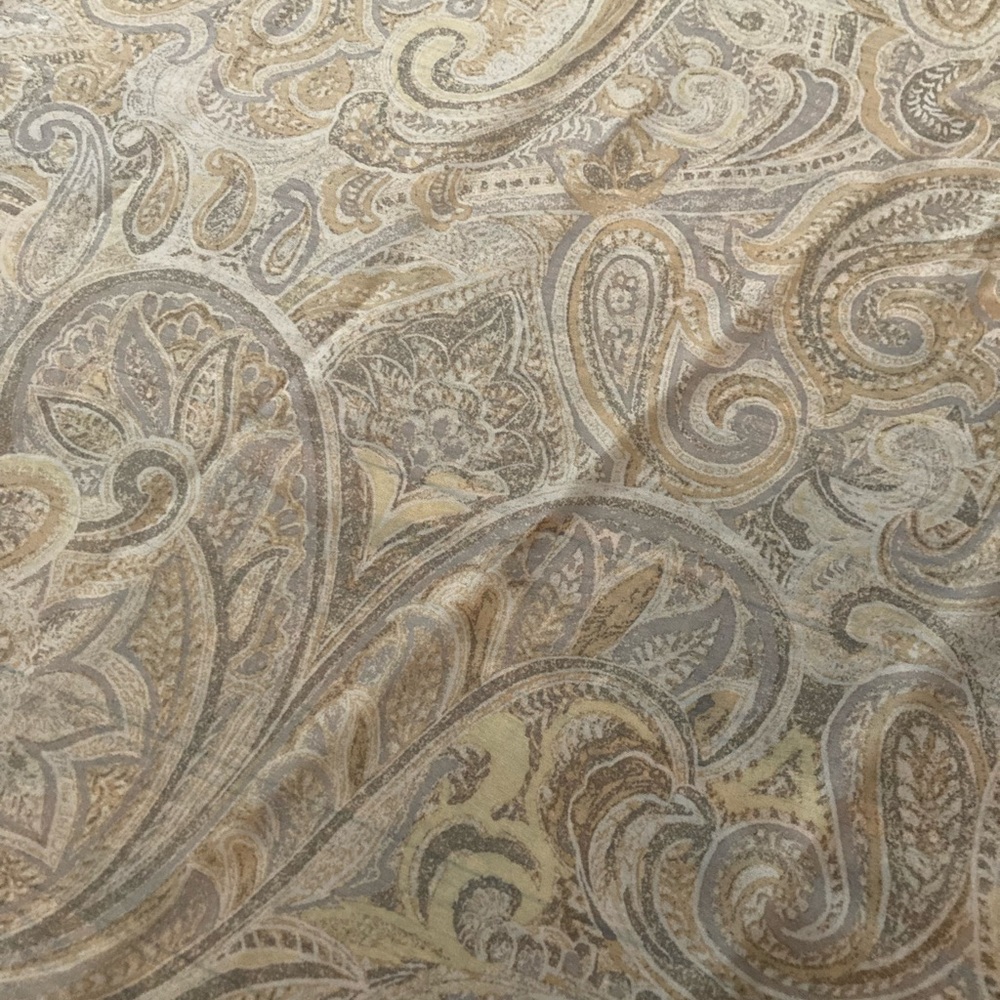 5’x18’ Sheer Window Scarf/Drape Paisley Gray, Gold, and Cream. Liz Claiborne